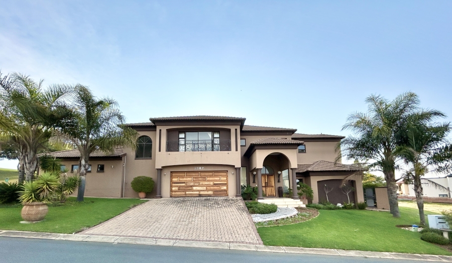5 Bedroom Property for Sale in Blue Valley Golf Estate Gauteng