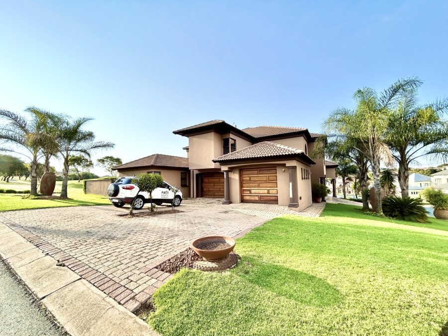 5 Bedroom Property for Sale in Blue Valley Golf Estate Gauteng