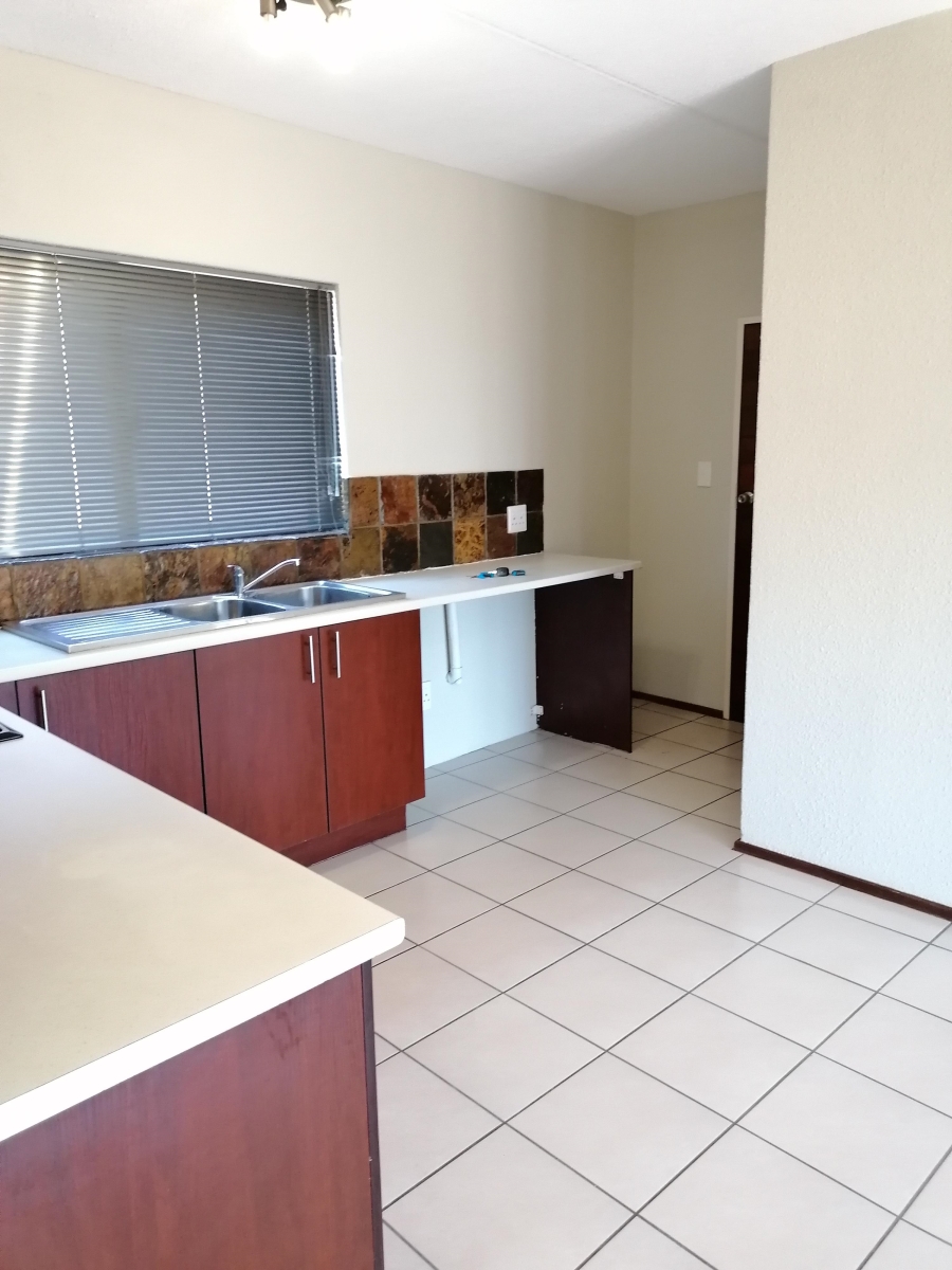 2 Bedroom Property for Sale in Honeydew Gauteng