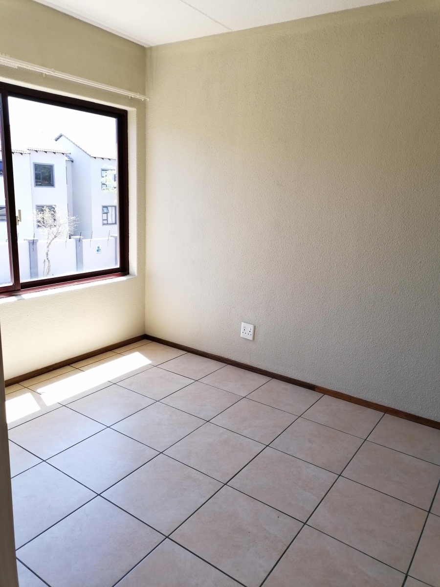 2 Bedroom Property for Sale in Honeydew Gauteng