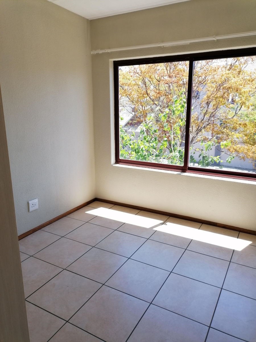 2 Bedroom Property for Sale in Honeydew Gauteng