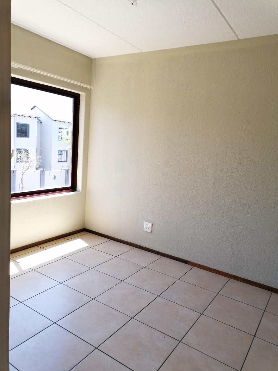 2 Bedroom Property for Sale in Honeydew Gauteng