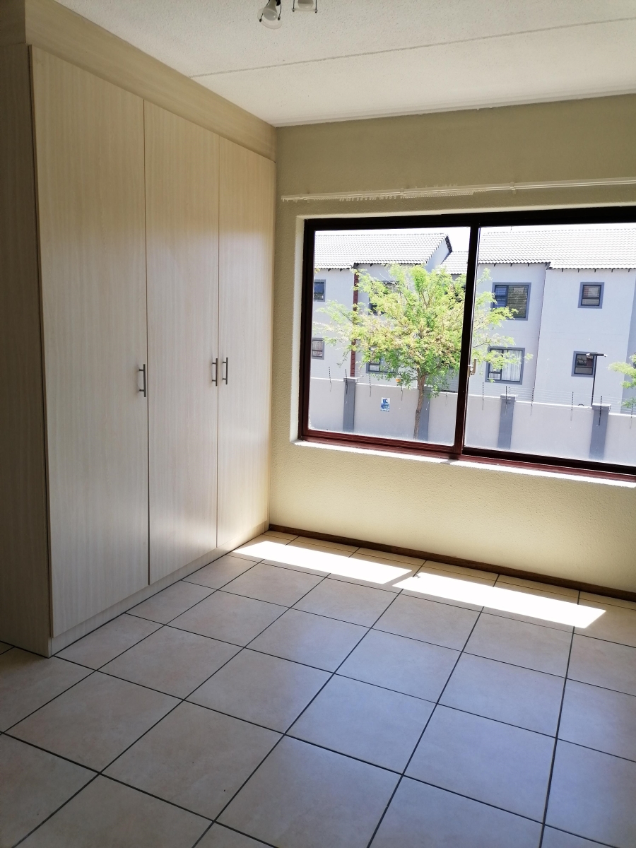 2 Bedroom Property for Sale in Honeydew Gauteng