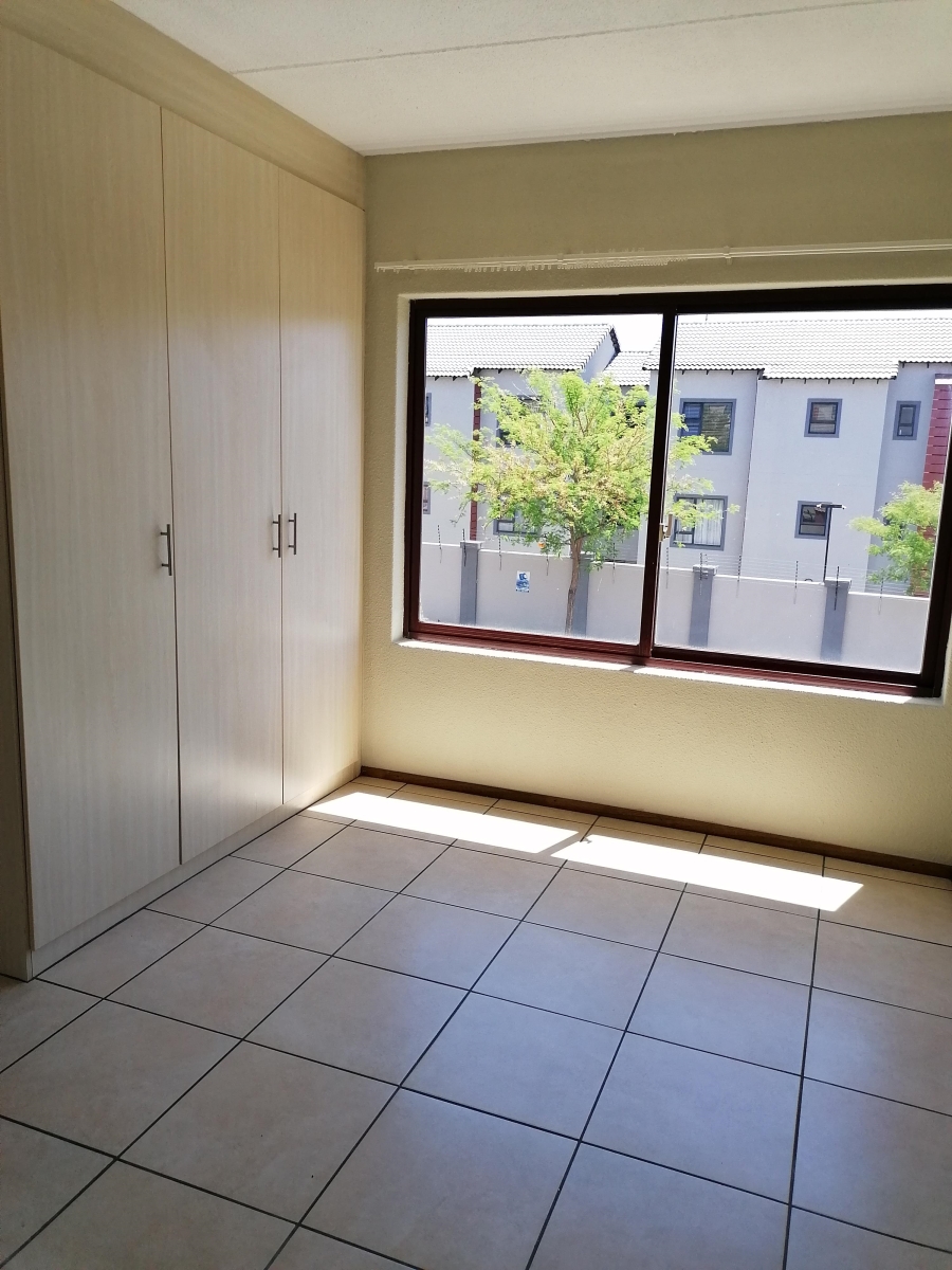 2 Bedroom Property for Sale in Honeydew Gauteng