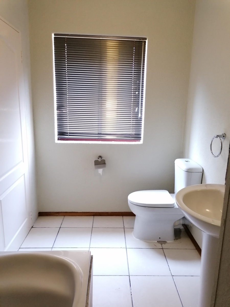 2 Bedroom Property for Sale in Honeydew Gauteng