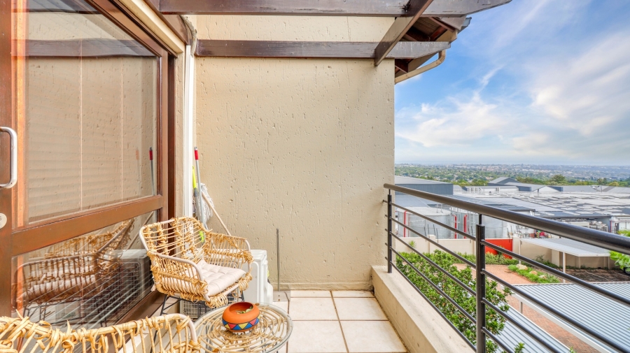 To Let 2 Bedroom Property for Rent in Lonehill Gauteng
