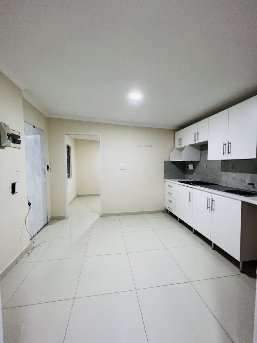 To Let 1 Bedroom Property for Rent in Newlands Gauteng