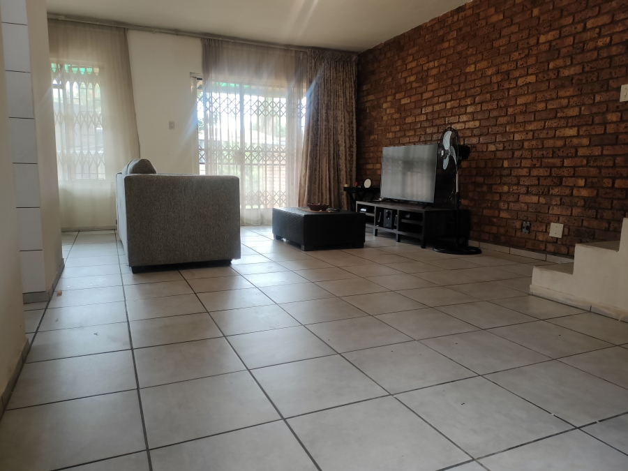 2 Bedroom Property for Sale in Silverton Gauteng