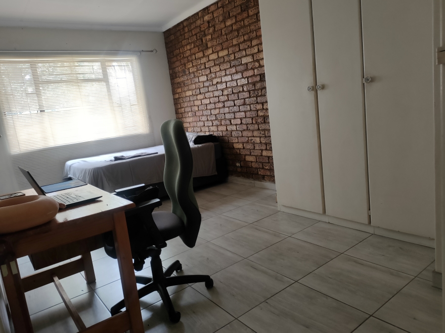 2 Bedroom Property for Sale in Silverton Gauteng