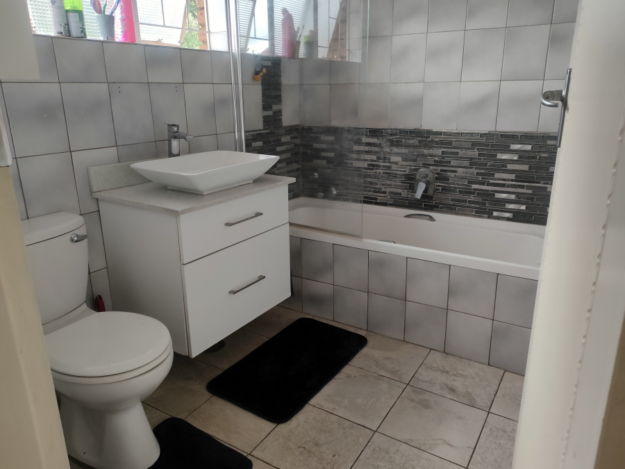 2 Bedroom Property for Sale in Silverton Gauteng