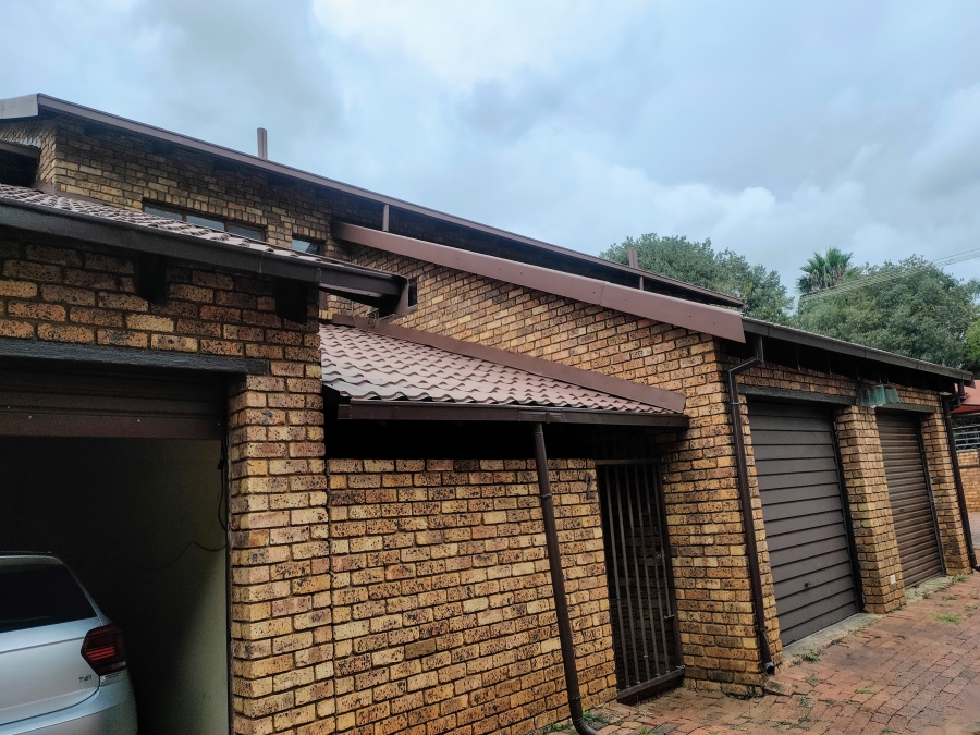 2 Bedroom Property for Sale in Silverton Gauteng