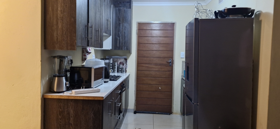 To Let 3 Bedroom Property for Rent in Gem Valley Gauteng