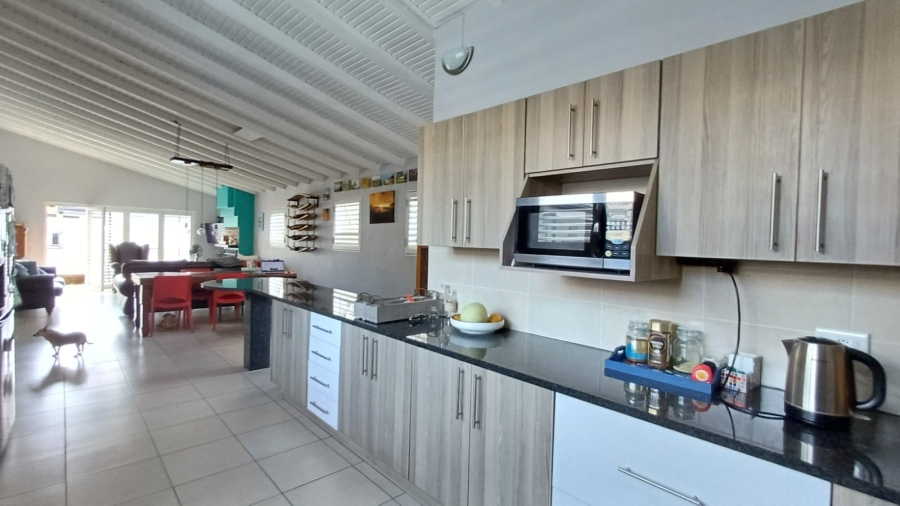 To Let 3 Bedroom Property for Rent in Randhart Gauteng