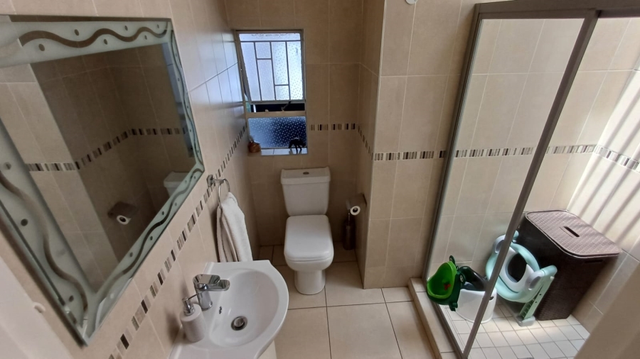 To Let 3 Bedroom Property for Rent in Randhart Gauteng