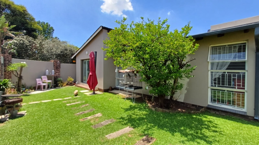 To Let 3 Bedroom Property for Rent in Randhart Gauteng