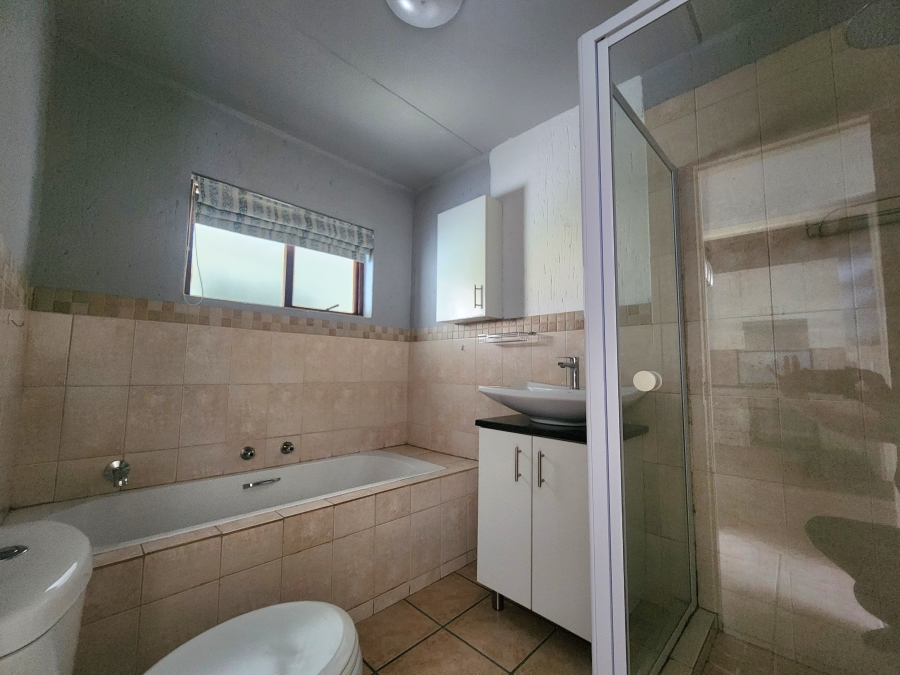 2 Bedroom Property for Sale in Paulshof Gauteng