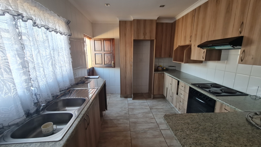 To Let 3 Bedroom Property for Rent in Minnebron Gauteng
