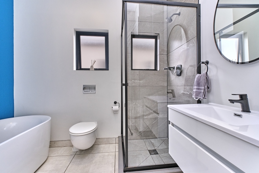 To Let 2 Bedroom Property for Rent in The Polofields Gauteng
