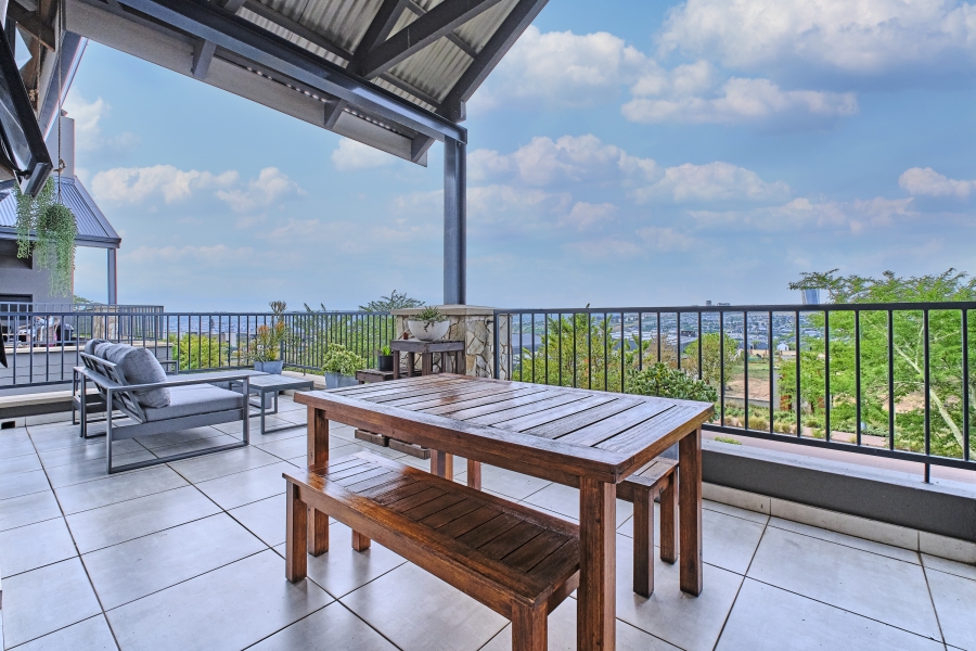 To Let 2 Bedroom Property for Rent in The Polofields Gauteng