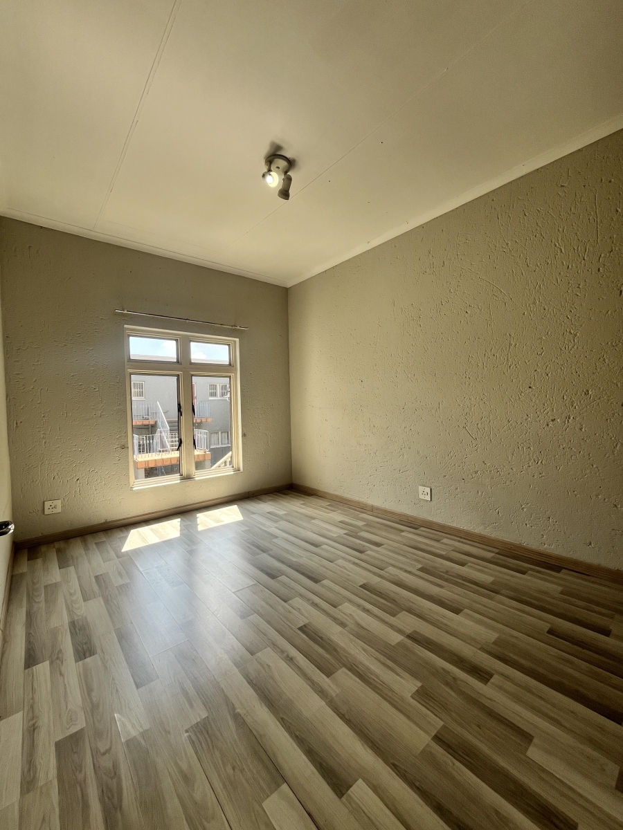 2 Bedroom Property for Sale in Montgomery Park Gauteng