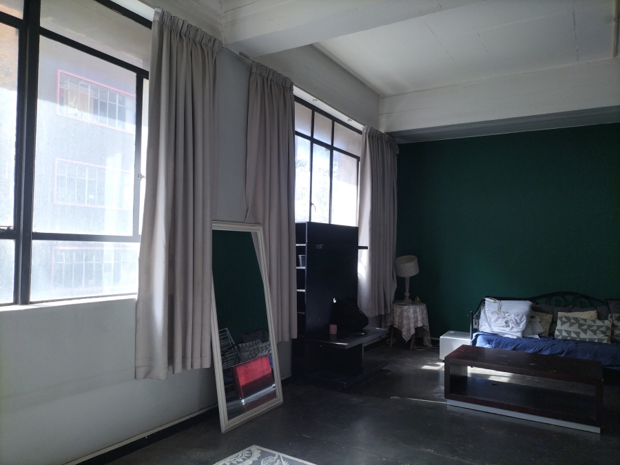 1 Bedroom Property for Sale in Maboneng Gauteng