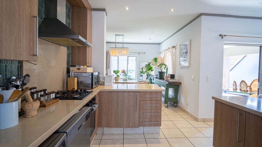 To Let 3 Bedroom Property for Rent in Fourways Gauteng