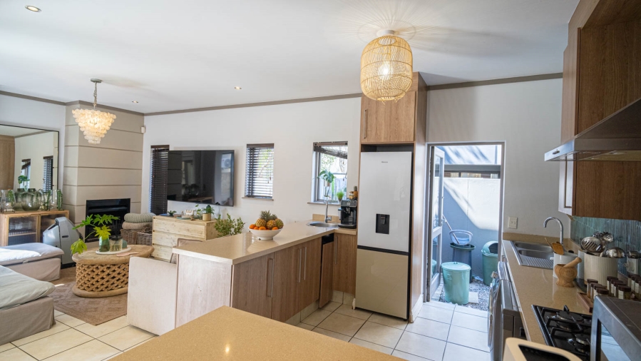 To Let 3 Bedroom Property for Rent in Fourways Gauteng