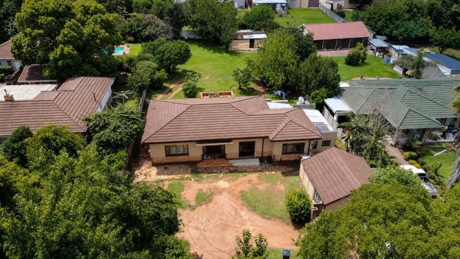12 Bedroom Property for Sale in Florida Gauteng