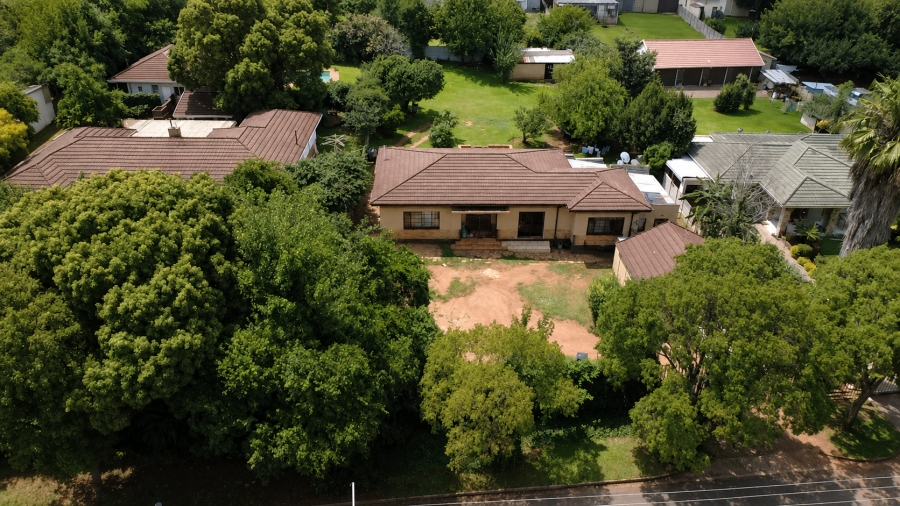 12 Bedroom Property for Sale in Florida Gauteng