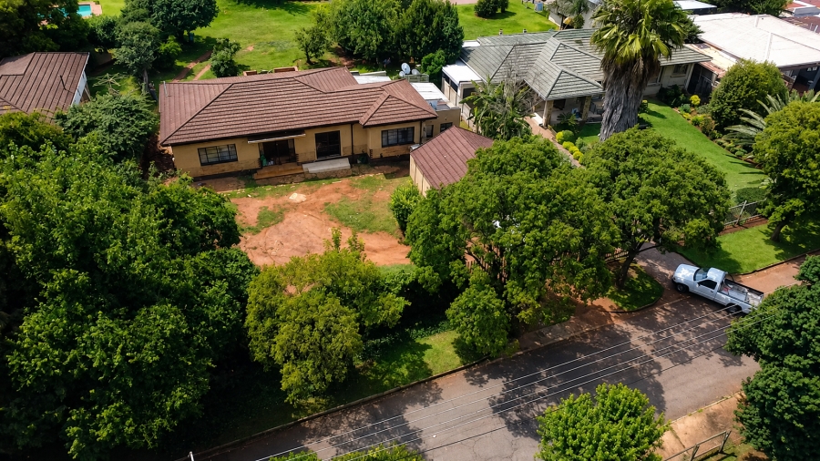 12 Bedroom Property for Sale in Florida Gauteng