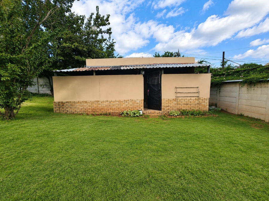 12 Bedroom Property for Sale in Florida Gauteng
