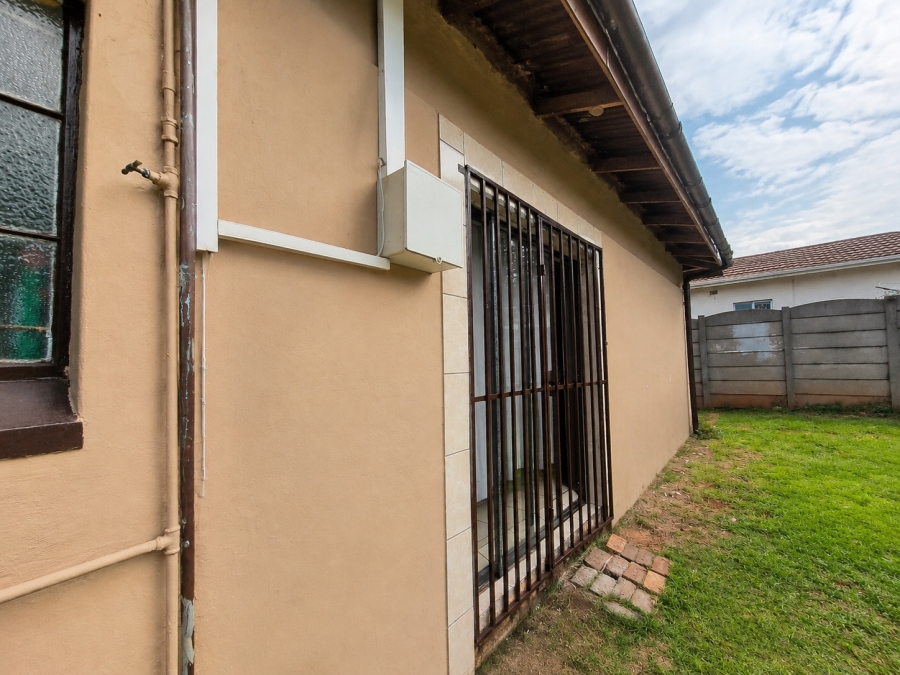 12 Bedroom Property for Sale in Florida Gauteng