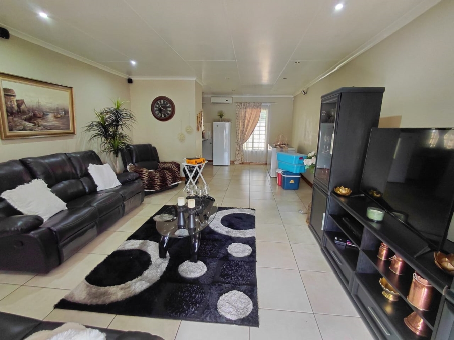 To Let 3 Bedroom Property for Rent in Riversdale Gauteng