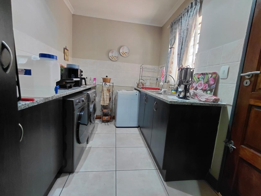 To Let 3 Bedroom Property for Rent in Riversdale Gauteng
