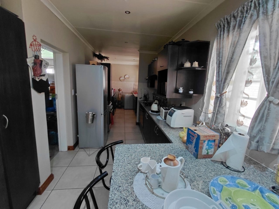 To Let 3 Bedroom Property for Rent in Riversdale Gauteng