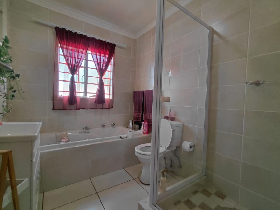 To Let 3 Bedroom Property for Rent in Riversdale Gauteng