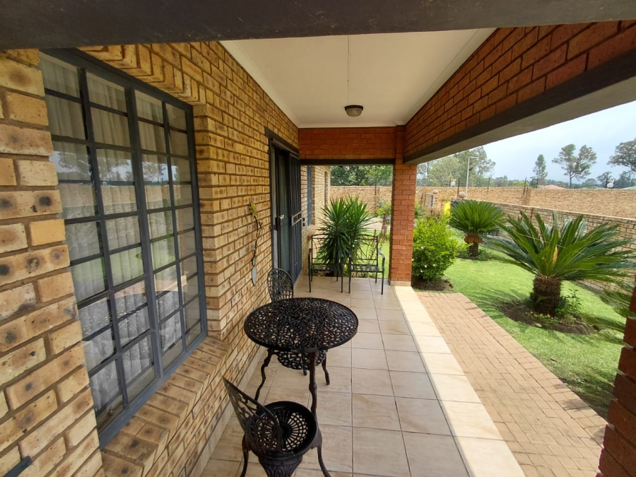 To Let 3 Bedroom Property for Rent in Riversdale Gauteng