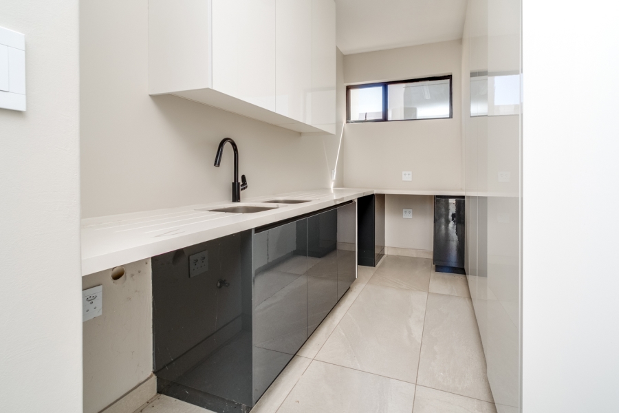 5 Bedroom Property for Sale in Bryanston Gauteng
