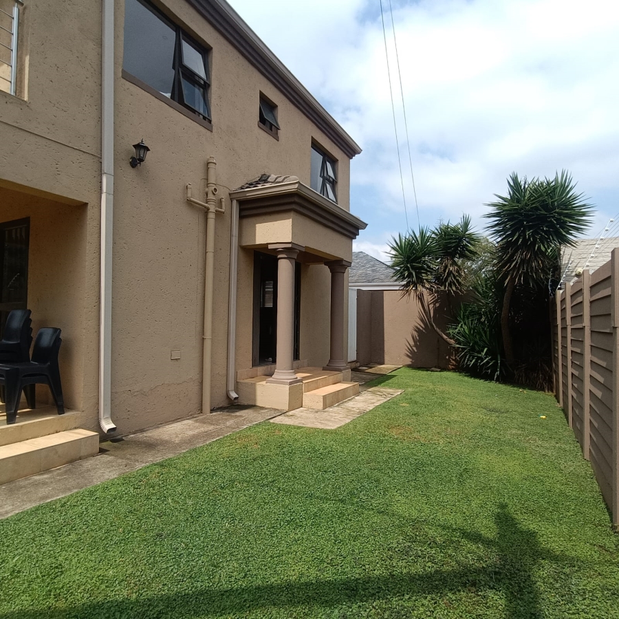 3 Bedroom Property for Sale in Linden Gauteng