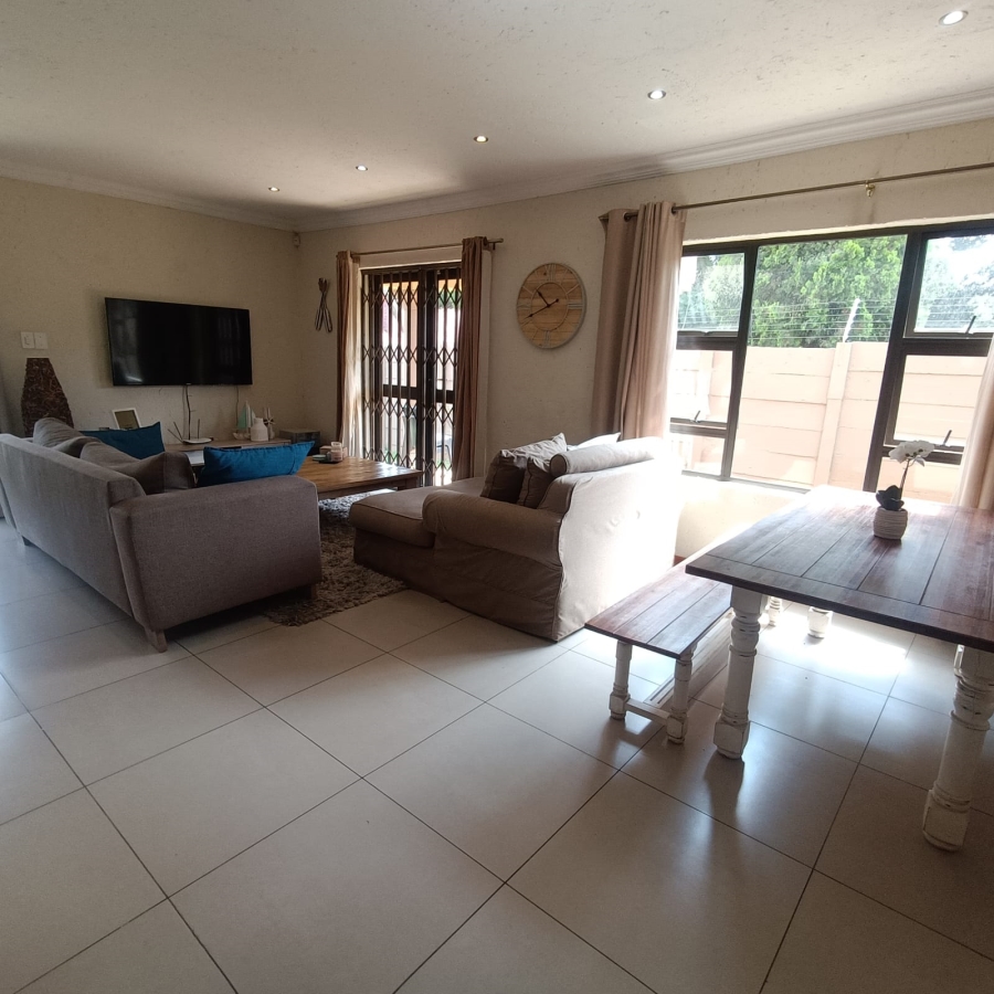 3 Bedroom Property for Sale in Linden Gauteng