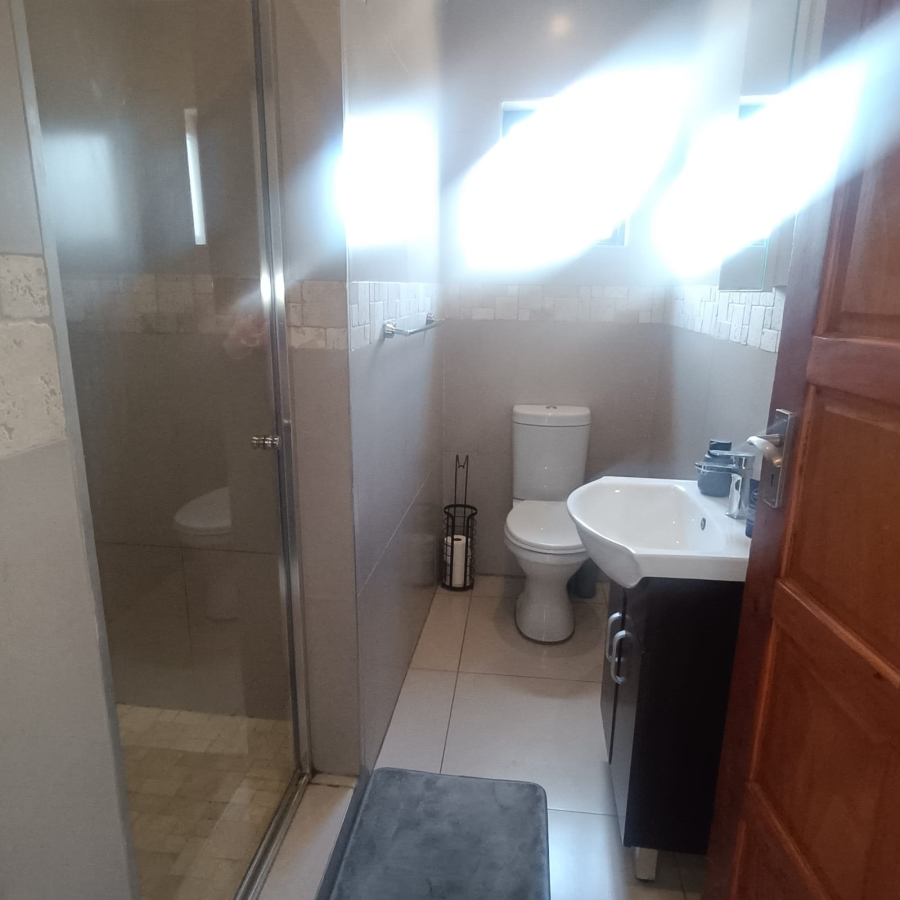 3 Bedroom Property for Sale in Linden Gauteng