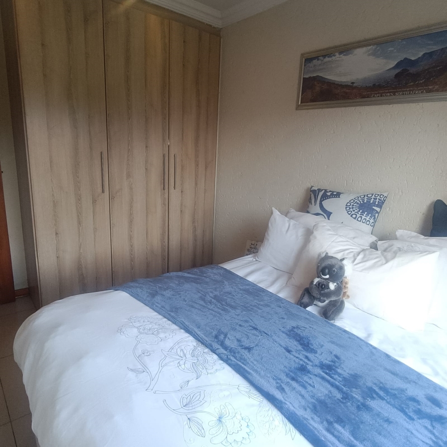 To Let 3 Bedroom Property for Rent in Linden Gauteng