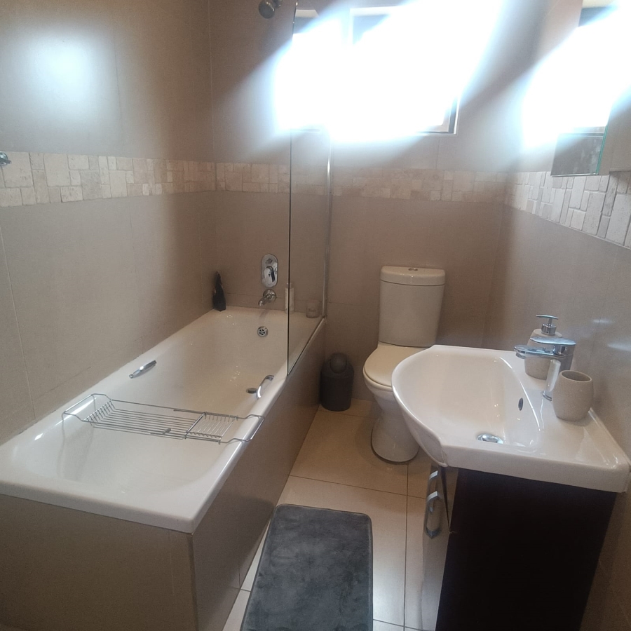 3 Bedroom Property for Sale in Linden Gauteng