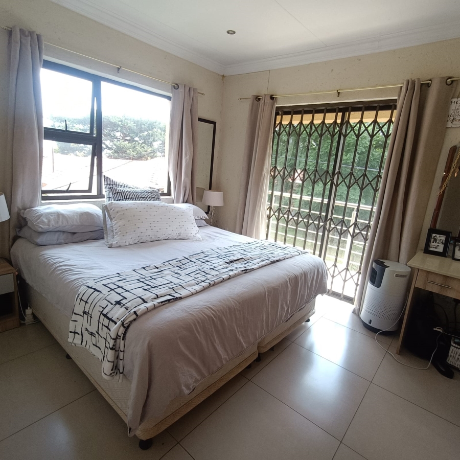 3 Bedroom Property for Sale in Linden Gauteng