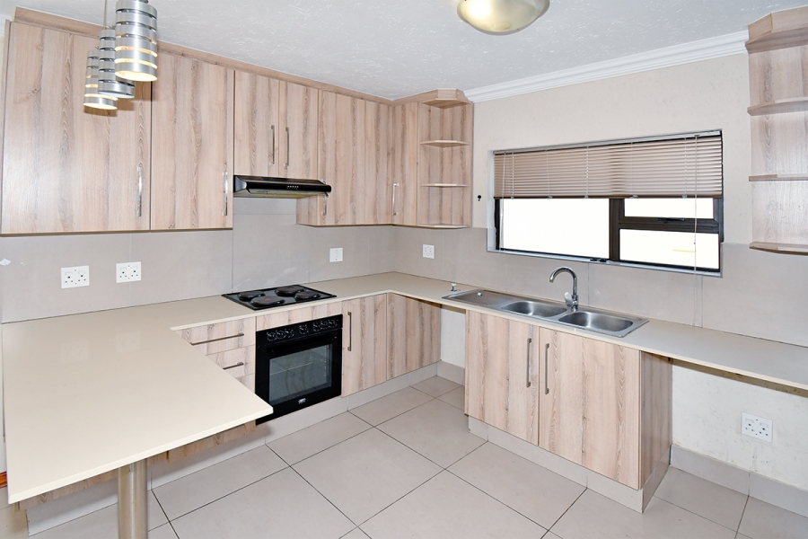 3 Bedroom Property for Sale in Linden Gauteng