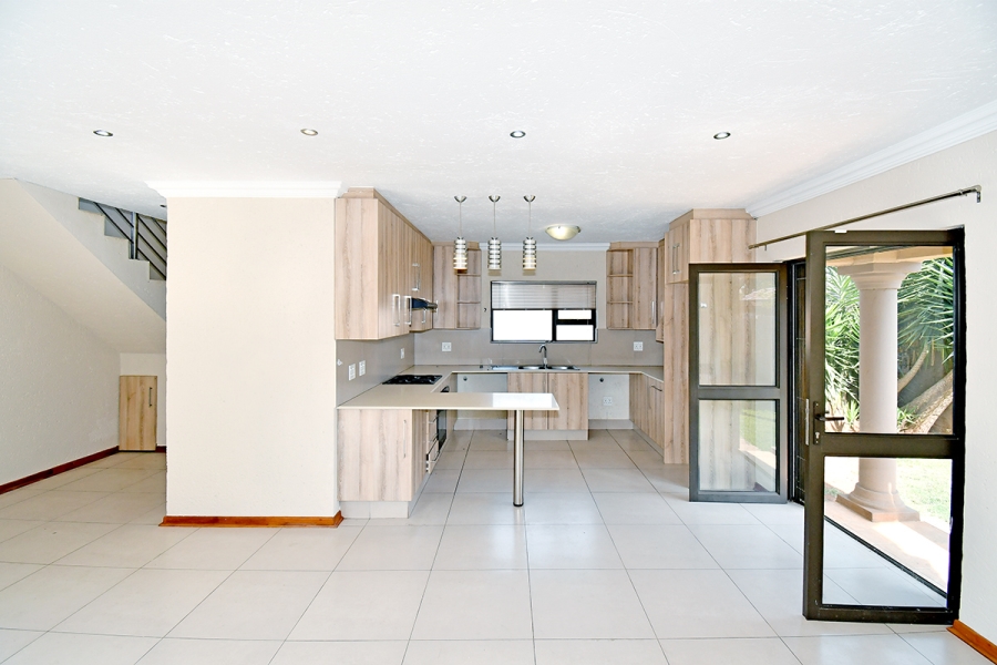 3 Bedroom Property for Sale in Linden Gauteng