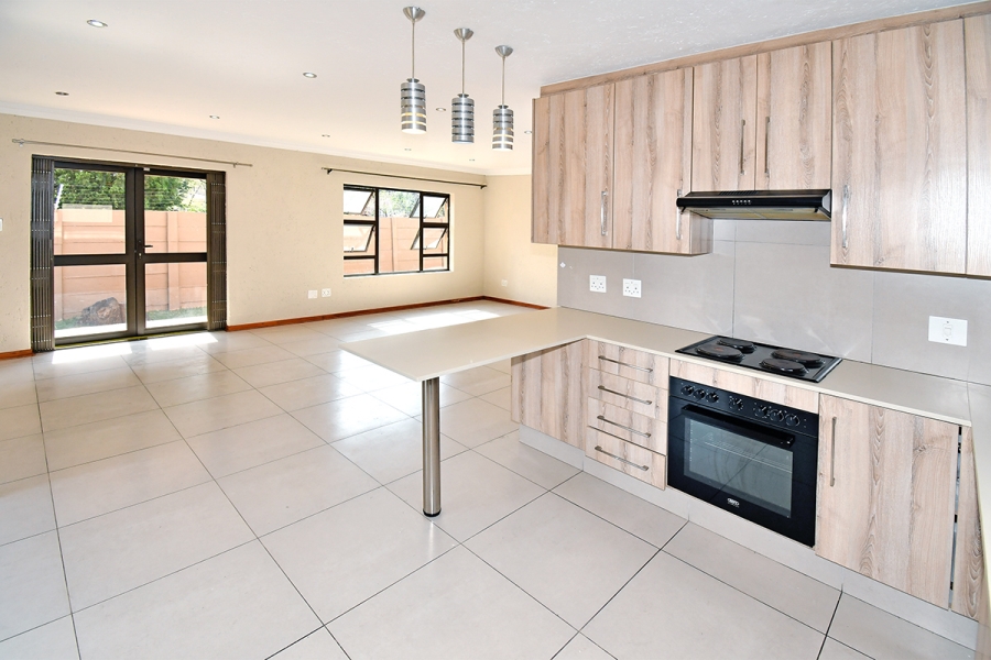 3 Bedroom Property for Sale in Linden Gauteng