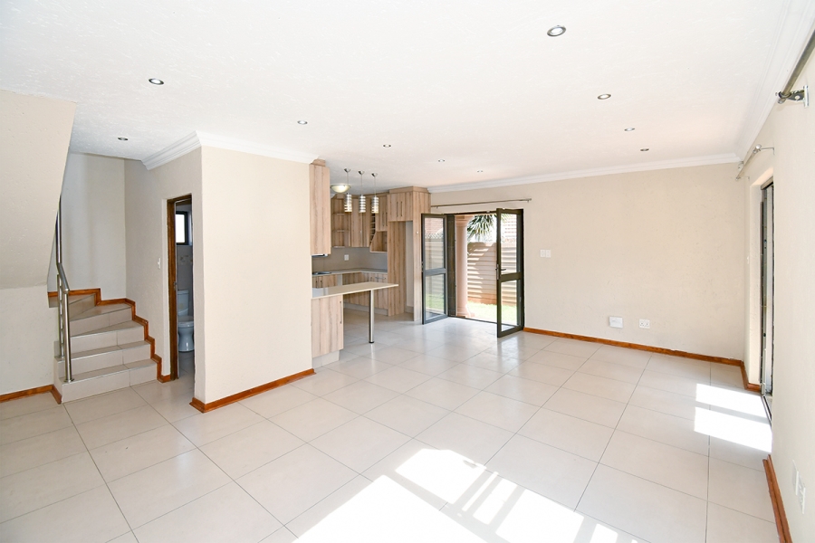 3 Bedroom Property for Sale in Linden Gauteng