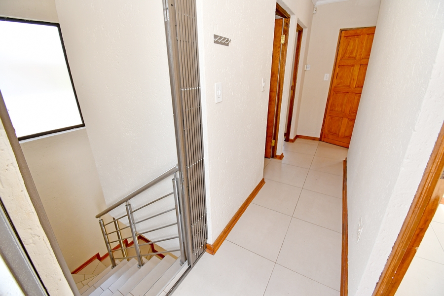 3 Bedroom Property for Sale in Linden Gauteng