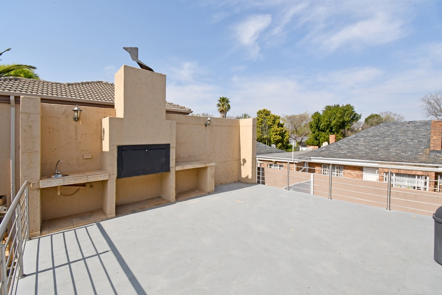 3 Bedroom Property for Sale in Linden Gauteng